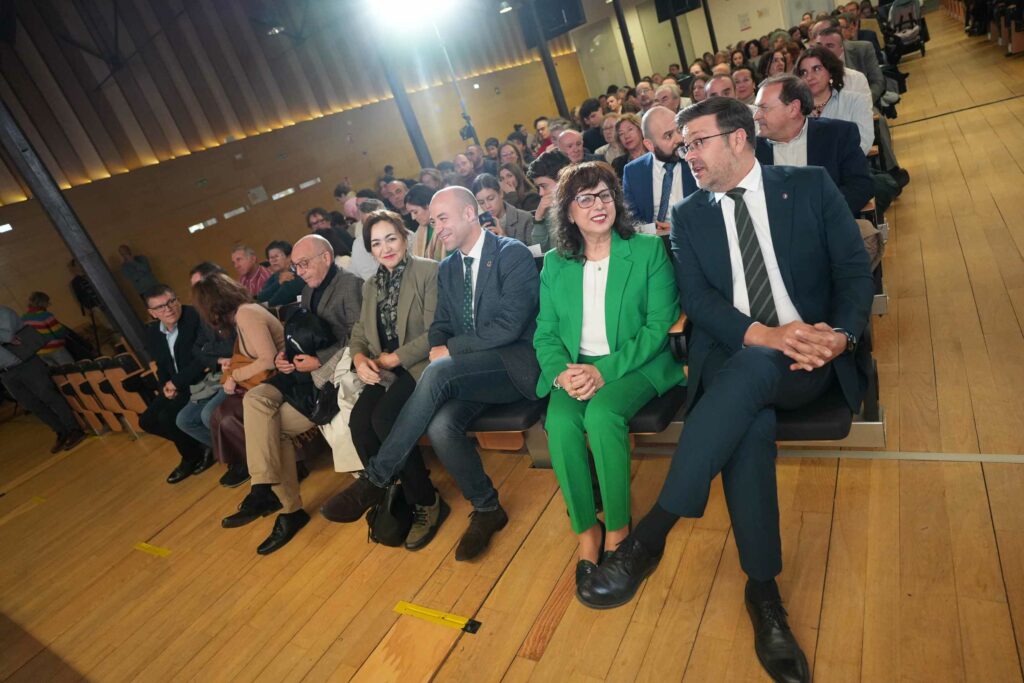 entrega de los premios extraordinarios de eso bachillerato enseanzas artsticas profesionales y formacin profesional 54962025650 o