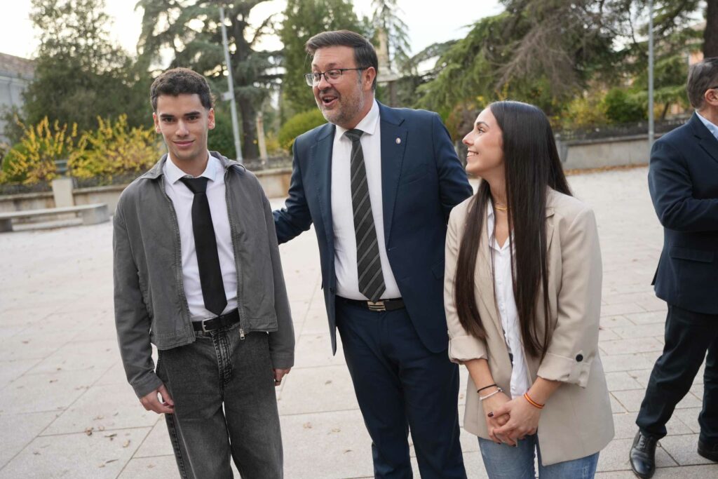 entrega de los premios extraordinarios de eso bachillerato enseanzas artsticas profesionales y formacin profesional 54962025675 o