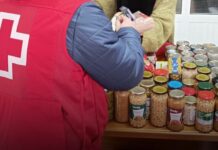 Juventudes Socialistas y PSOE de Tomelloso reparten las donaciones recogidas en la campaña benéfica del 23 de diciembre