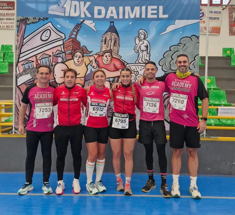 El A.C. Manchathon firma un diciembre sobresaliente y corona 25 años de historia con éxito en Valencia y Málaga 1 exitomanchathonvalencia 16