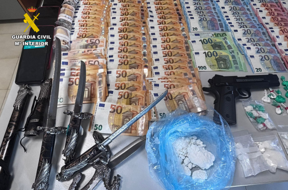 La Guardia Civil de Albacete detiene a ocho personas y desarticula dos activos puntos de venta de drogas en la localidad de Villarrobledo 3 La Guardia Civil de Albacete detiene a ocho personas y desarticula dos activos puntos de venta de drogas en la localidad de Villarrobledo