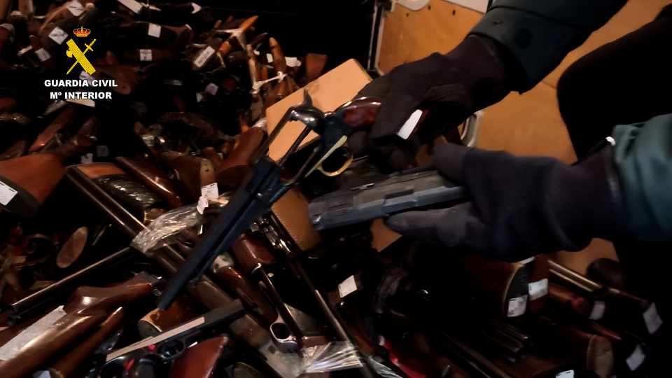 guardiacivilreduceachatarra 2