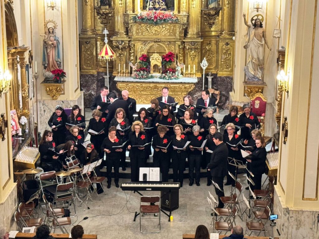 Lux Aeterna y la Coral de Urda unen sus voces y cierran el XVI Concierto de Navidad con un “Adeste Fideles” conjunto 7 luxaeterna urda 5