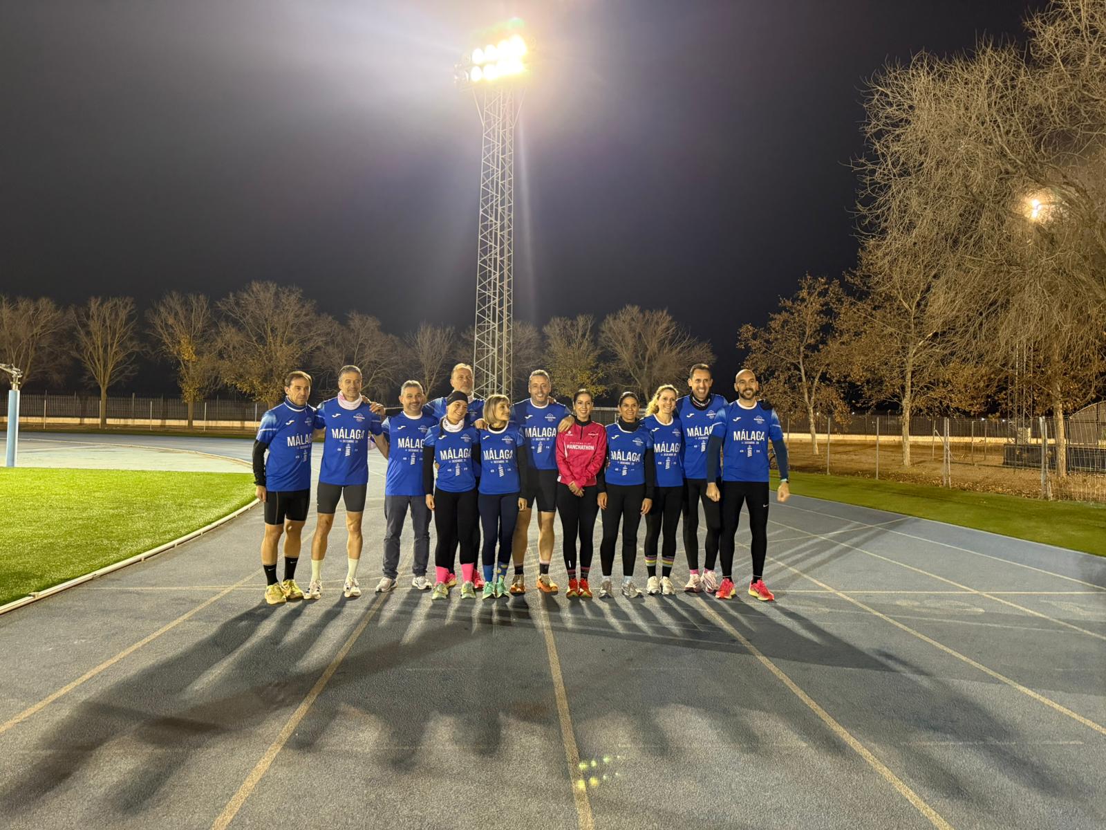 “Manchatones” rumbo a Málaga: 16 corredores, 12 semanas de preparación y un debut histórico en la maratón
