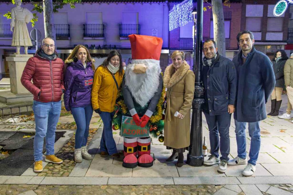 El Paseo Navideño en Argamasilla de Alba toma la Glorieta con árboles únicos hechos a mano y un mensaje común: Navidad para todos 12 paseonavideno navidad para todos 12