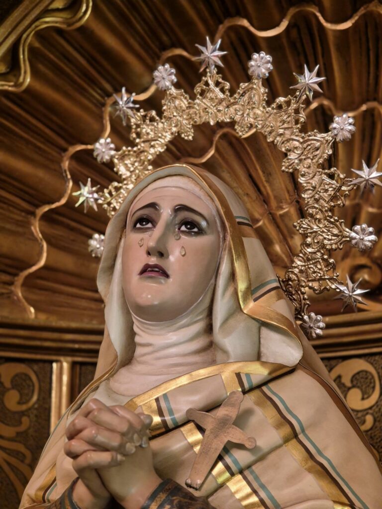 La histórica aureola de “Ntra Sra del Mayor Dolor” vuelve a brillar tras una cuidada restauración 5 restauracionaureola 3