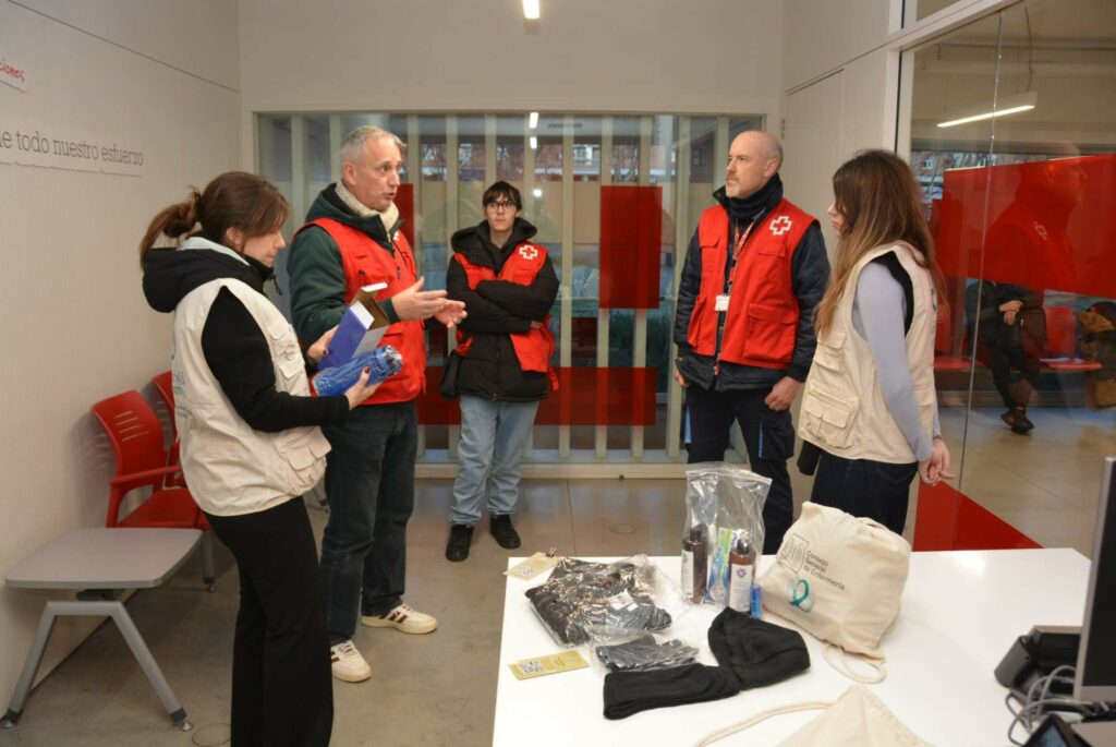 Solidaridad Enfermera y Cruz Roja Española ponen en marcha una gran campaña de promoción del autocuidado para personas sin hogar 2 solidaridadenfermera 2