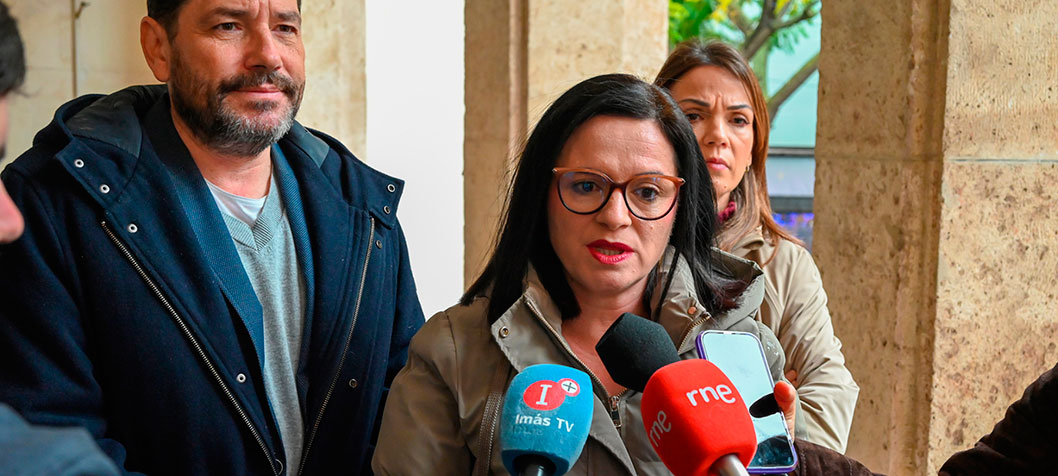 Zarco reitera la disposición de la Diputación a trabajar con el resto de administraciones para erradicar la lacra de la violencia machista