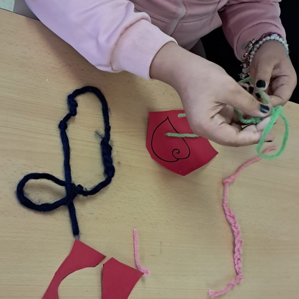 Lectura, lana y aula compartida: el IES Francisco García Pavón lleva su proyecto al CEIP Virgen de las Viñas 7 apuntodelectura 6