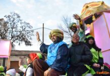Tomelloso desafía a la borrasca Francis y llena las calles para recibir a los Reyes Magos