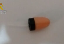 Cazado con “kit de espía” en pleno examen teórico del carné B en Puertollano