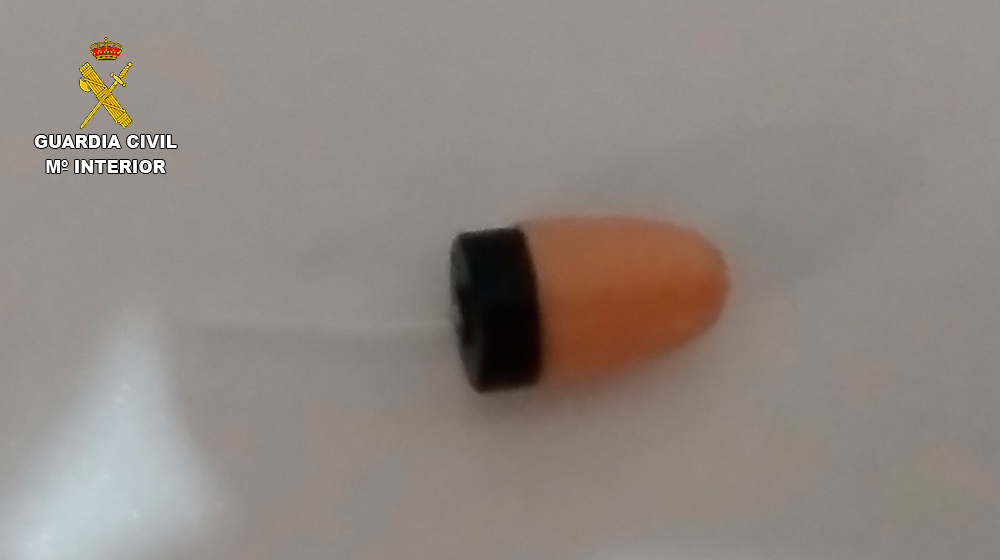 Cazado con “kit de espía” en pleno examen teórico del carné B en Puertollano