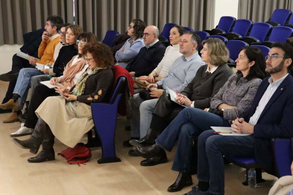 Las especialidades de Enfermería en Castilla-La Mancha centran el debate en una jornada regional celebrada en Albacete 3 colegio enfermeria cr 2