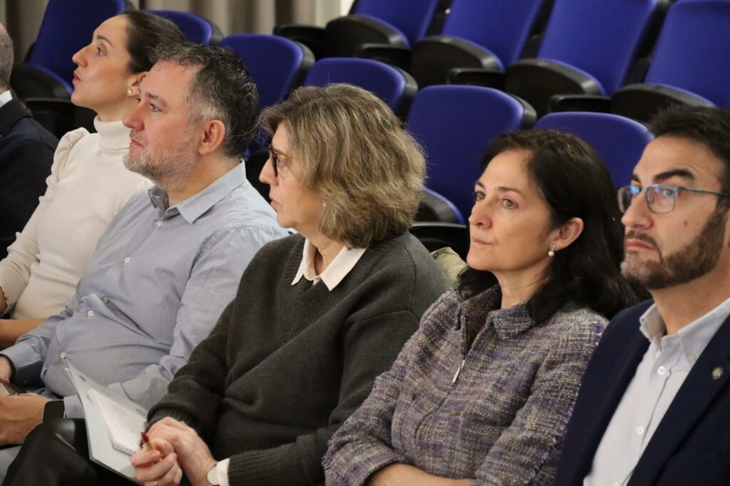 Las especialidades de Enfermería en Castilla-La Mancha centran el debate en una jornada regional celebrada en Albacete 4 colegio enfermeria cr 3