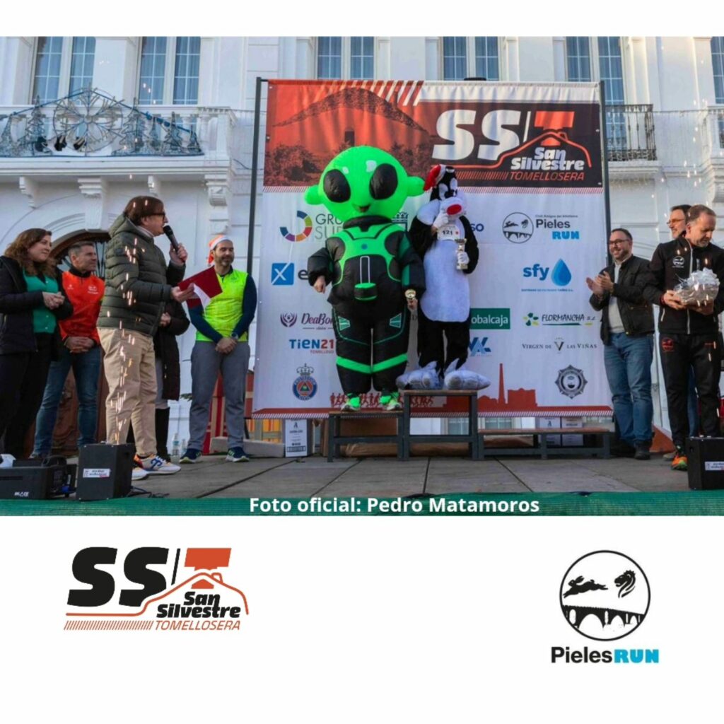 Éxito rotundo en el concurso de disfraces de la San Silvestre Tomellosera: ¡el Gato Silvestre y los coches chocones destacan! 1 Éxito rotundo en el concurso de disfraces de la San Silvestre Tomellosera: ¡el Gato Silvestre y los coches chocones destacan!