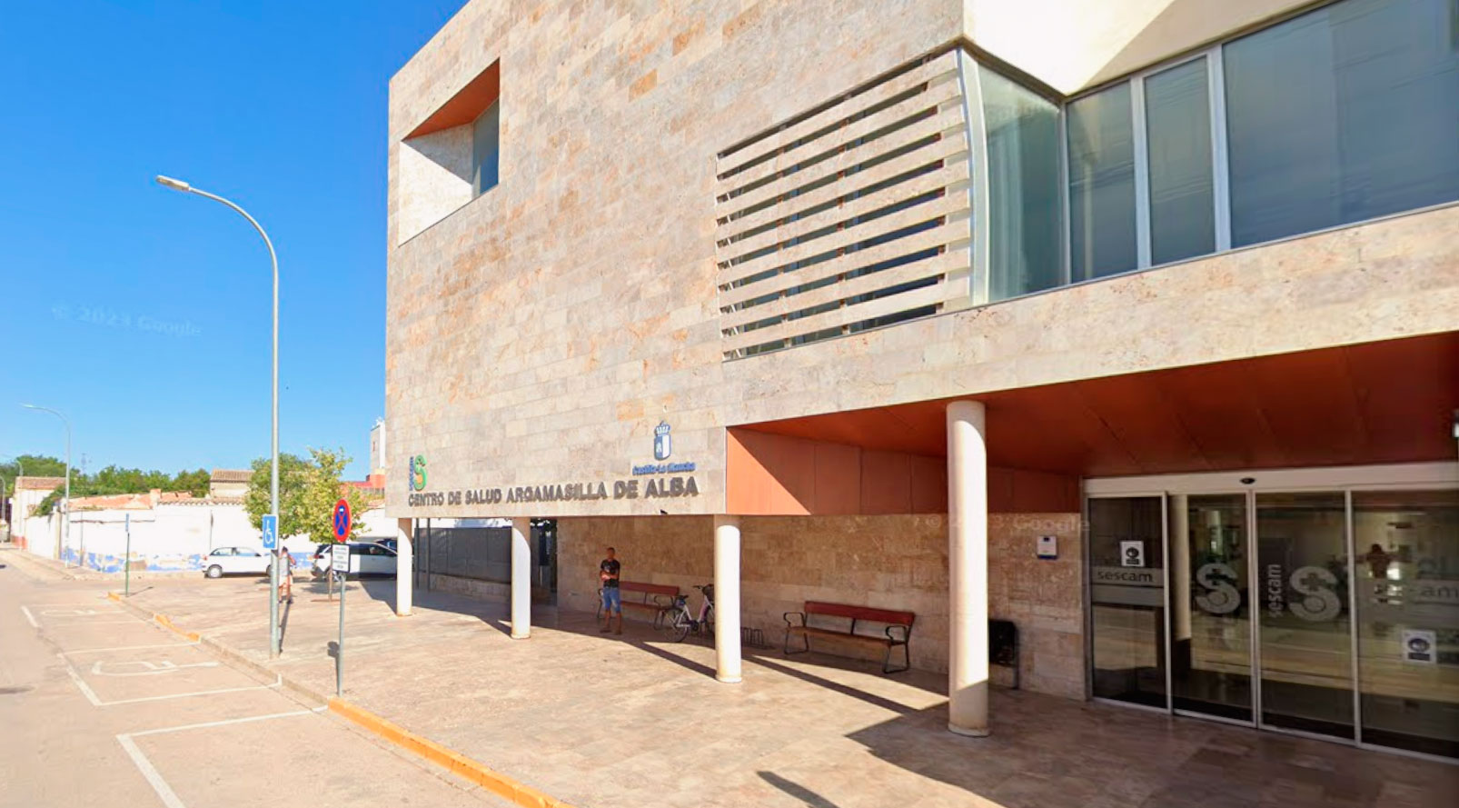 Cuatro meses de cárcel para las tres autoras de la agresión a un médico en Argamasilla de Alba