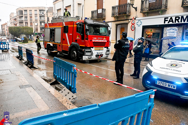 Ayer en Tomelloso se coordinó un amplio operativo ante las numerosas incidencias ocasionadas ayer por el viento