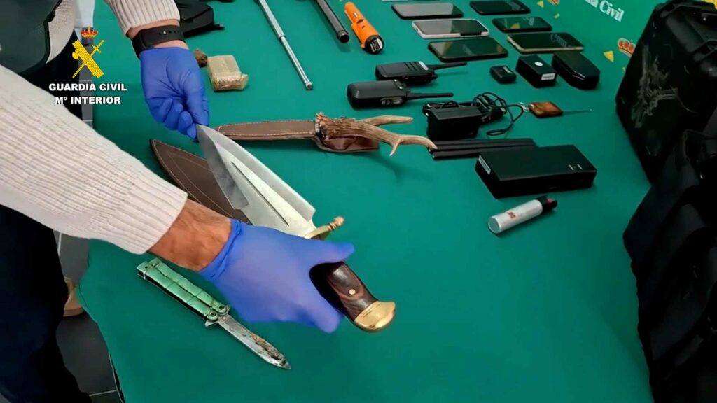 La Guardia Civil desarticula una peligrosa y violenta organización criminal especializada en “vuelcos” de droga y secuestros exprés 5 detencionorganizacioncriminal