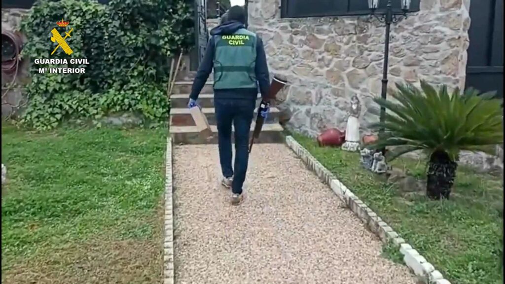 La Guardia Civil desarticula una peligrosa y violenta organización criminal especializada en “vuelcos” de droga y secuestros exprés 1 detencionorganizacioncriminal 2