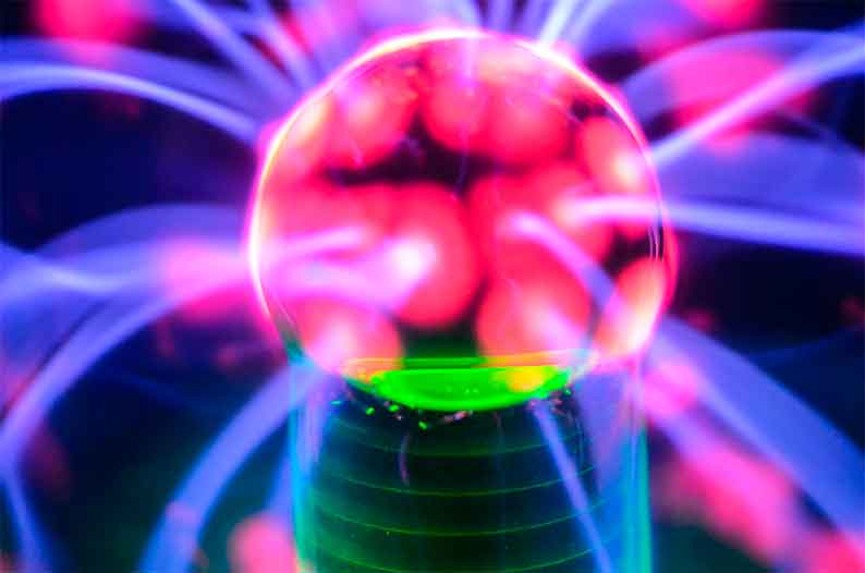 Día Mundial de la Electricidad Estática: por qué aumentan los “calambres” en invierno y cómo proteger tu móvil y tu PC