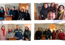 El alumnado de pintura de la Universidad Popular felicita a Antonio López en el libro de firmas del Museo López Torres de Tomelloso