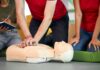 Aprender a salvar vidas: el IES Eladio Cabañero lleva la RCP al aula con el SESCAM Aprender a salvar vidas: el IES Eladio Cabañero lleva la RCP al aula con el SESCAM