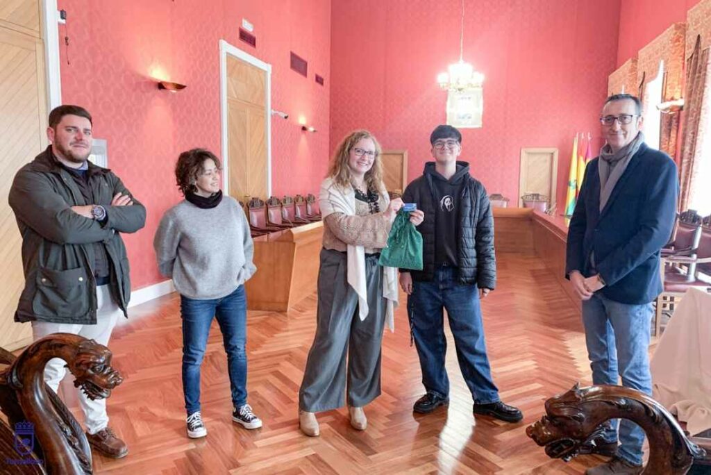 El IES Airén de Tomelloso promueve la solidaridad y el emprendimiento social con su Cesta Solidaria 2 iesairencestatomelloso 2