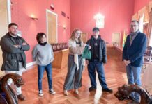 El IES Airén de Tomelloso promueve la solidaridad y el emprendimiento social con su Cesta Solidaria