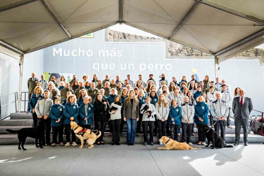 La Infanta Sofía inaugura el Complejo Clínico y Asistencial de la Fundación ONCE del Perro Guía 1 infanta perro guia 2