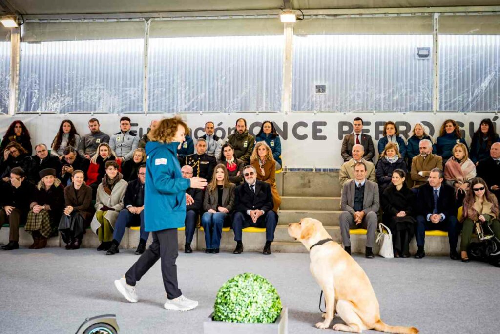 La Infanta Sofía inaugura el Complejo Clínico y Asistencial de la Fundación ONCE del Perro Guía 2 infanta perro guia 3