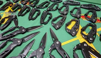 La Guardia Civil de Albacete interviene cincuenta armas blancas prohibidas