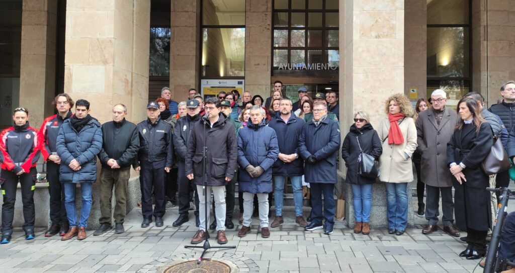 El XX Certamen Nacional de Teatro Aficionado “Viaje al Parnaso” conquista al público con Un mes tú, un mes yo 7 minutosilencioalbacete 1