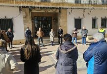 Emotivo minuto de silencio en Argamasilla de Alba por las víctimas mortales del accidente ferroviario de Adamuz Emotivo minuto de silencio en Argamasilla de Alba por las víctimas mortales del accidente ferroviario de Adamuz