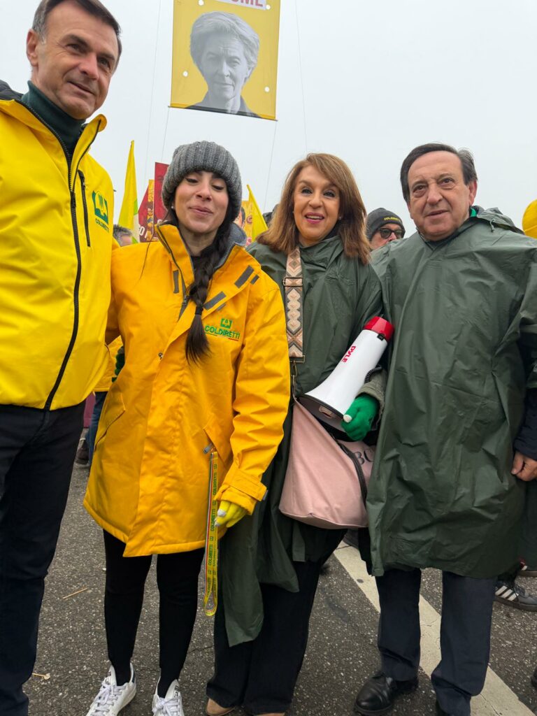 El campo europeo se planta ante MERCOSUR: Barato exige un mercado limpio, transparente y con reciprocidad 8 movilizacion asaja estrasburgo 2026 7