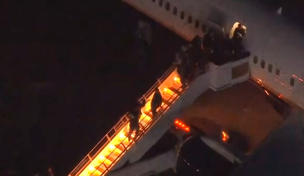 Maduro llega al Metropolitan Detention Center de Nueva York escoltado por la DEA: claves del caso y próximos pasos 1 nicolasmadurollega