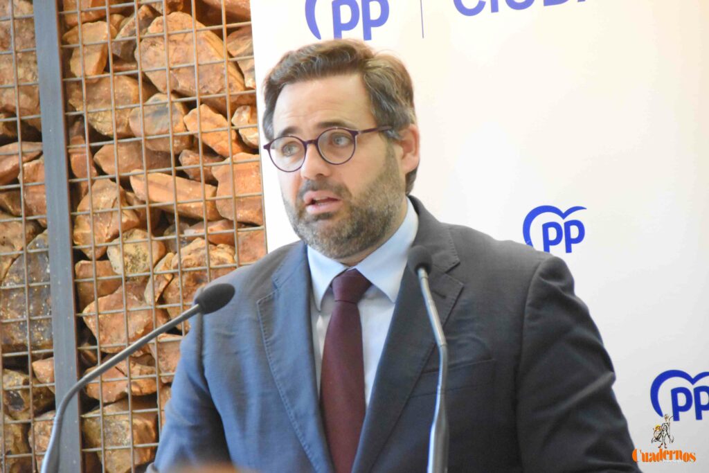 Valverde: "El objetivo del PP es ganar más municipios para conseguir un cambio de gobierno a nivel regional y nacional" 4 pp ganar municipios y cambio de gobierno 06