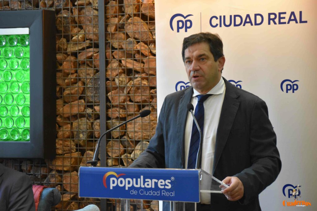 Valverde: "El objetivo del PP es ganar más municipios para conseguir un cambio de gobierno a nivel regional y nacional" 1 pp ganar municipios y cambio de gobierno 11