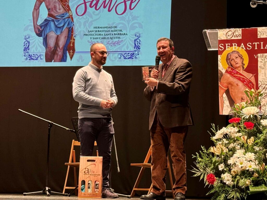 La lectura del pregón y el homenaje a los quintos nacidos en 1950 protagonistas en la apertura de la festividad de San Sebastián 4 pregonvillacanas 5