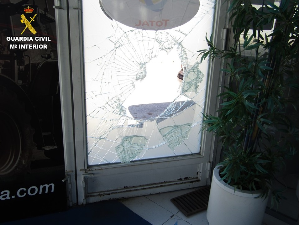 La Guardia Civil detiene a tres personas e investiga a otras tres por robos con fuerza en establecimientos públicos de Tomelloso