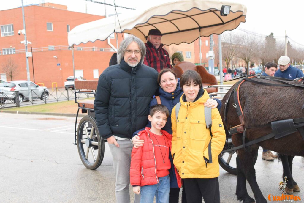 San Antón no se rinde: el concurso de remolques ya tiene ganador y el tapeo mantiene el pulso del día 9 san anton celebracion concurso remolque con cepas 25