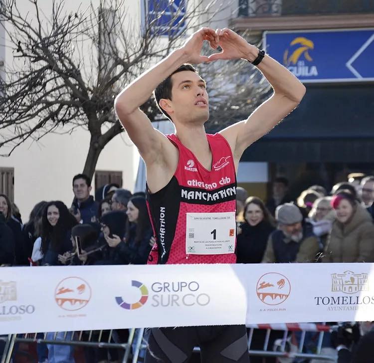 Carlos Martín reina en la San Silvestre Tomellosera 2025 y el A.C. Manchathon firma una sobresaliente actuación 5 sobresalienteactuacionmanchathon tomelloso 4