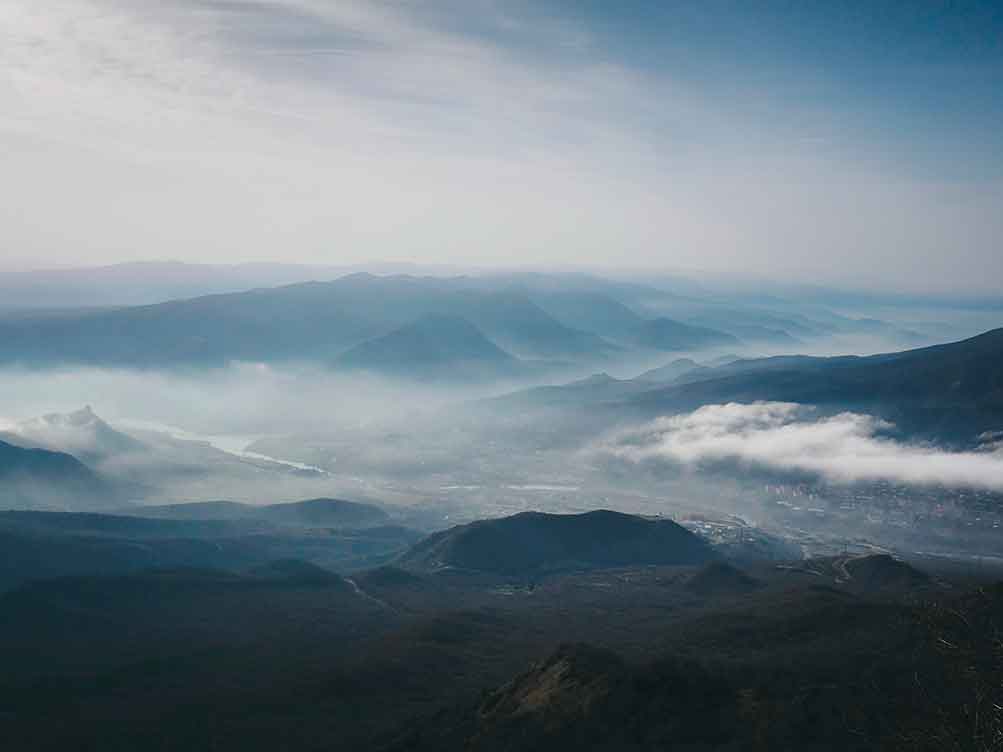 El tiempo en Castilla-La Mancha hoy: máximas suaves, niebla a primera hora y aviso amarillo por viento en Albacete