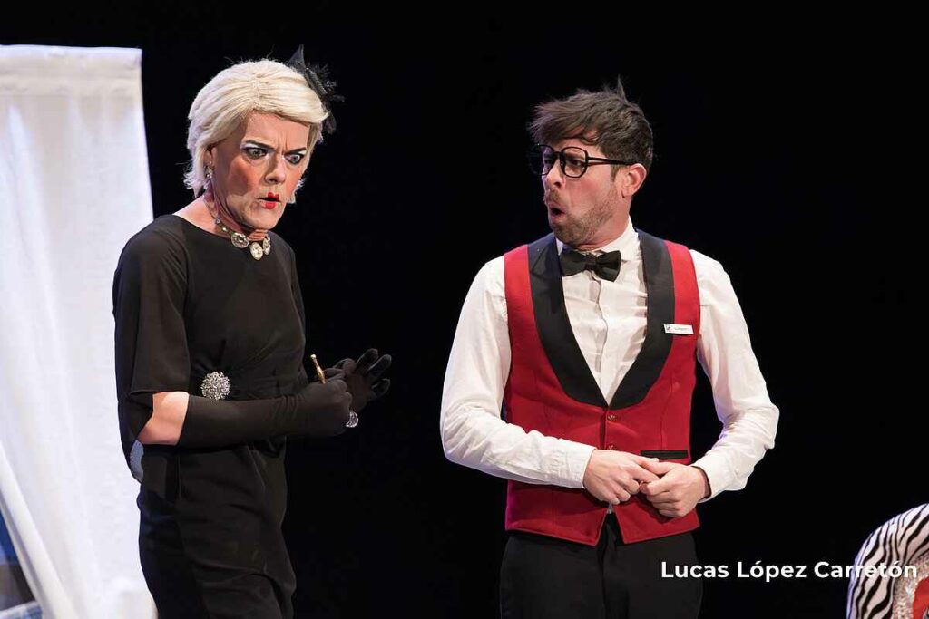 Argamasilla de Alba disfruta con la comedia “Servicio de habitaciones” en el Certamen Viaje al Parnaso 3 viajealparnaso 3