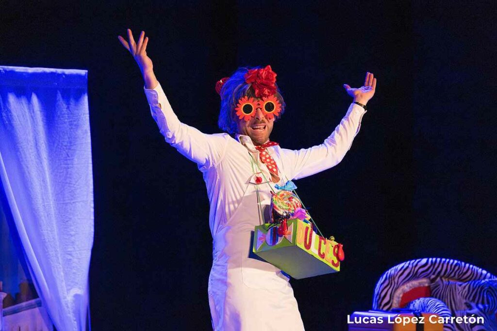 Argamasilla de Alba disfruta con la comedia “Servicio de habitaciones” en el Certamen Viaje al Parnaso 7 viajealparnaso 7