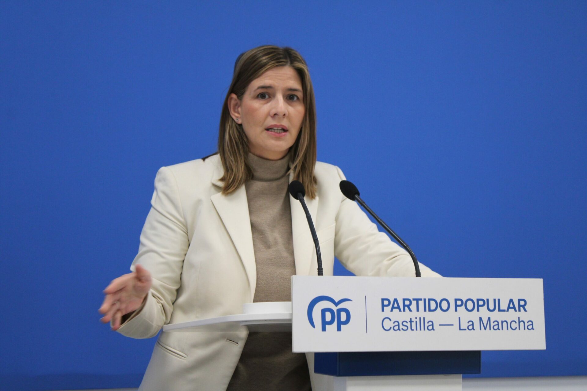Agudo pregunta al PSOE si va a retirar las 21 enmiendas con las que pretende modificar el Estatuto de Autonomía acordado en las Cortes