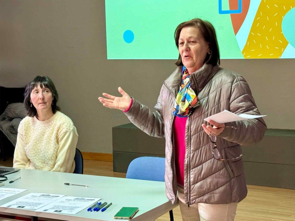 Cerca de 20 personas participan en Villacañas en la charla informativa del proyecto “Apadrina un árbol” para crear el Parque de la Diversidad 4 apadrina un arbol 5