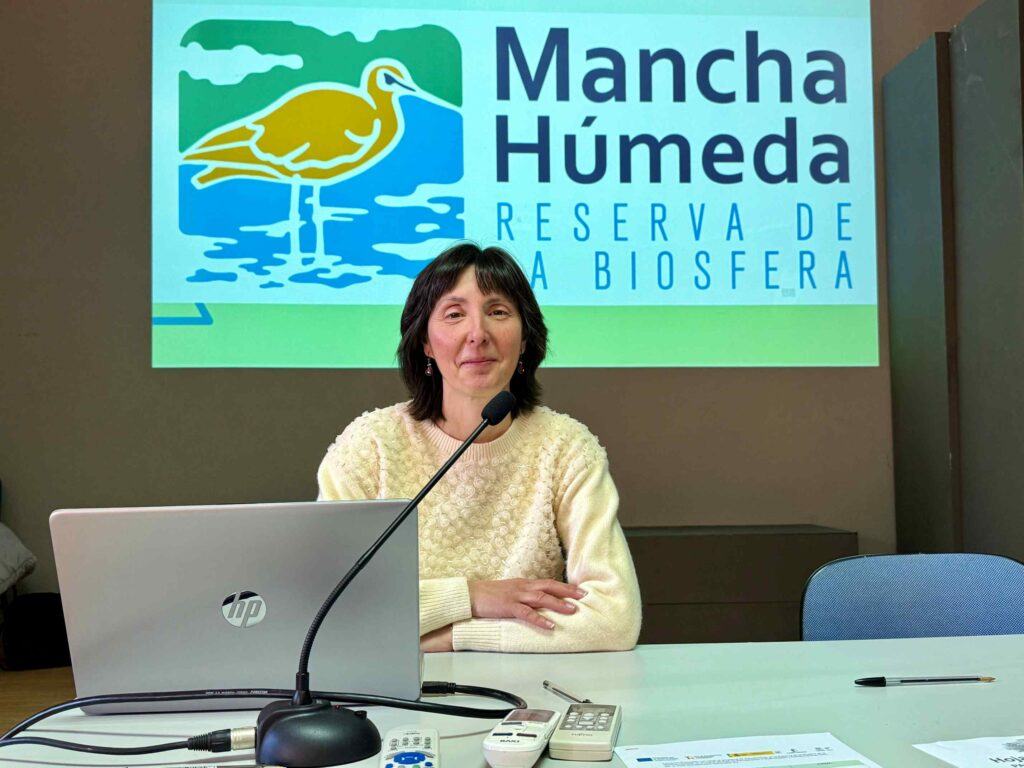 Cerca de 20 personas participan en Villacañas en la charla informativa del proyecto “Apadrina un árbol” para crear el Parque de la Diversidad 9 apadrina un arbol 9