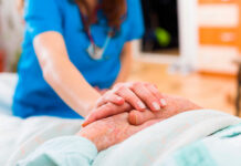 USO convoca concentración para exigir la clasificación profesional de los TCAE en el Grupo C1