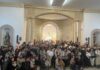 La Virgen de las Viñas arropa la bendición y presentación de 52 niños en una ermita a rebosar La Virgen de las Viñas arropa la bendición y presentación de 52 niños en una ermita a rebosar