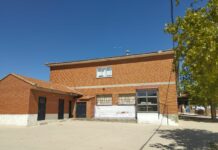 PSOE de Los Cortijos: “Hay ayudas disponibles pero el colegio está abandonado por el Ayuntamiento”